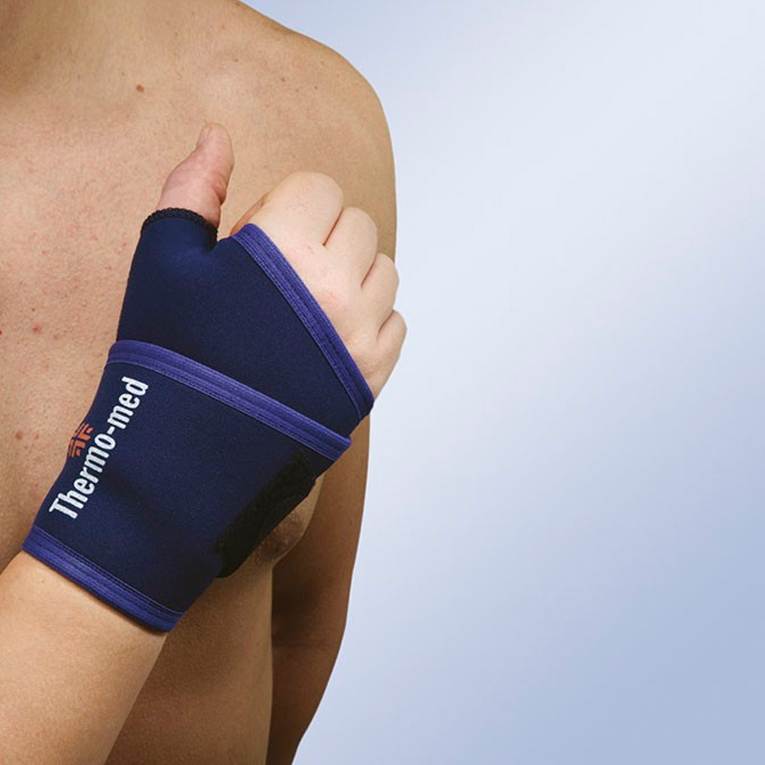 Muñequera Vendaje con Pulgar 4607 Azul / Gris en neopreno, T/ Unica, de ORLIMAN - Imagen 2